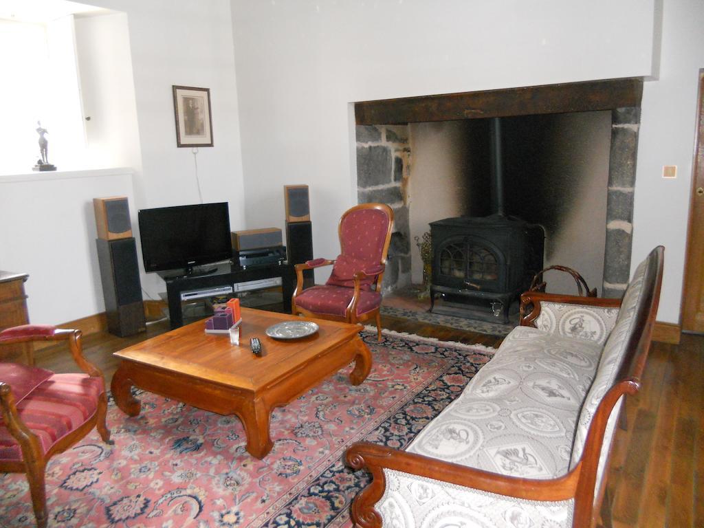 Château de la Moissetie Aurillac Extérieur photo